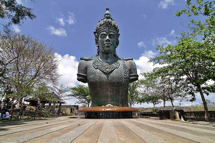 Garuda wisnu kencana patung gwk dewa jimbaran nusa ritual diketahui tourist melongo fakta kamu lain dipasangkan bagian